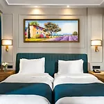 Royan Suites
